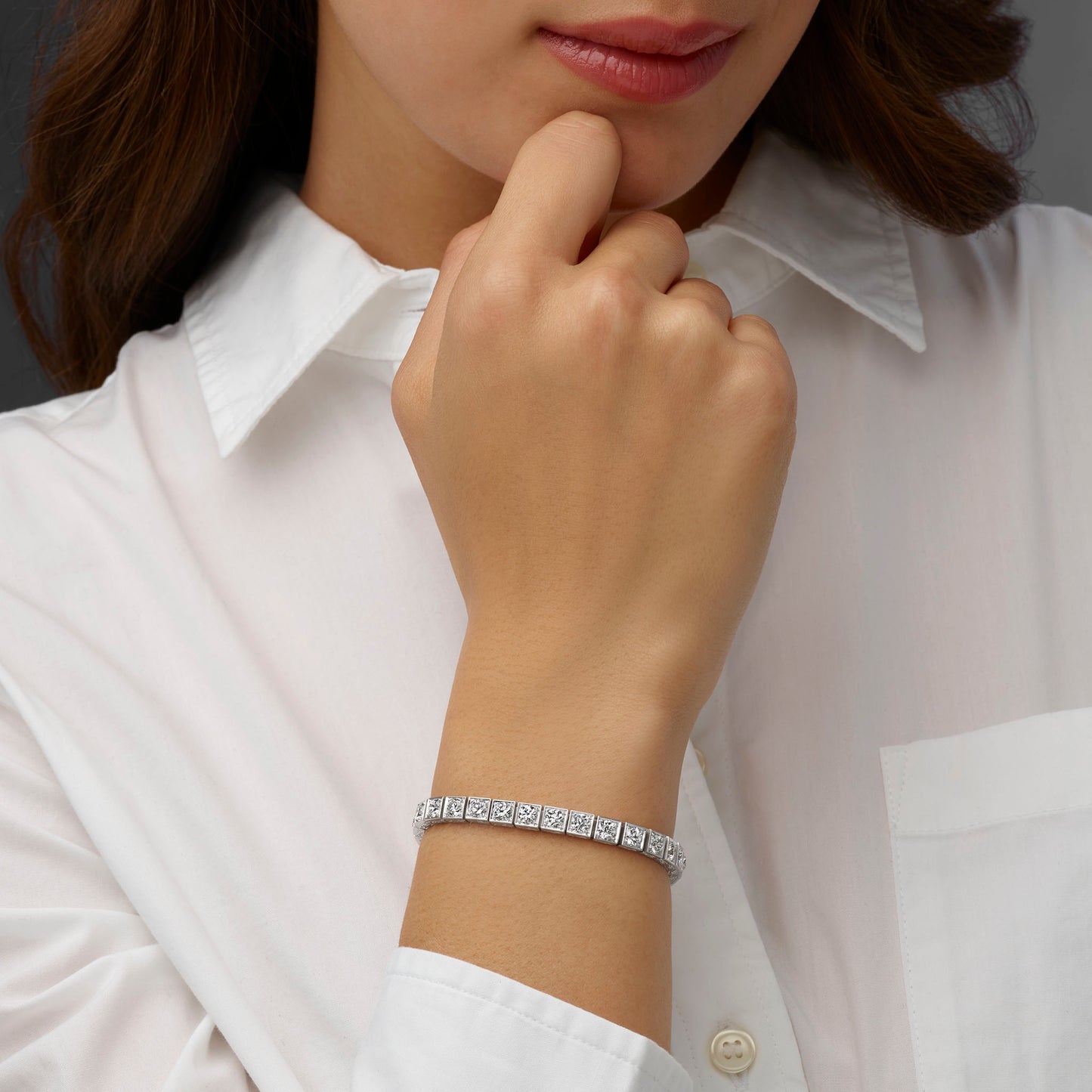 Macklowe Gallery Art Deco Diamond Line Bracelet