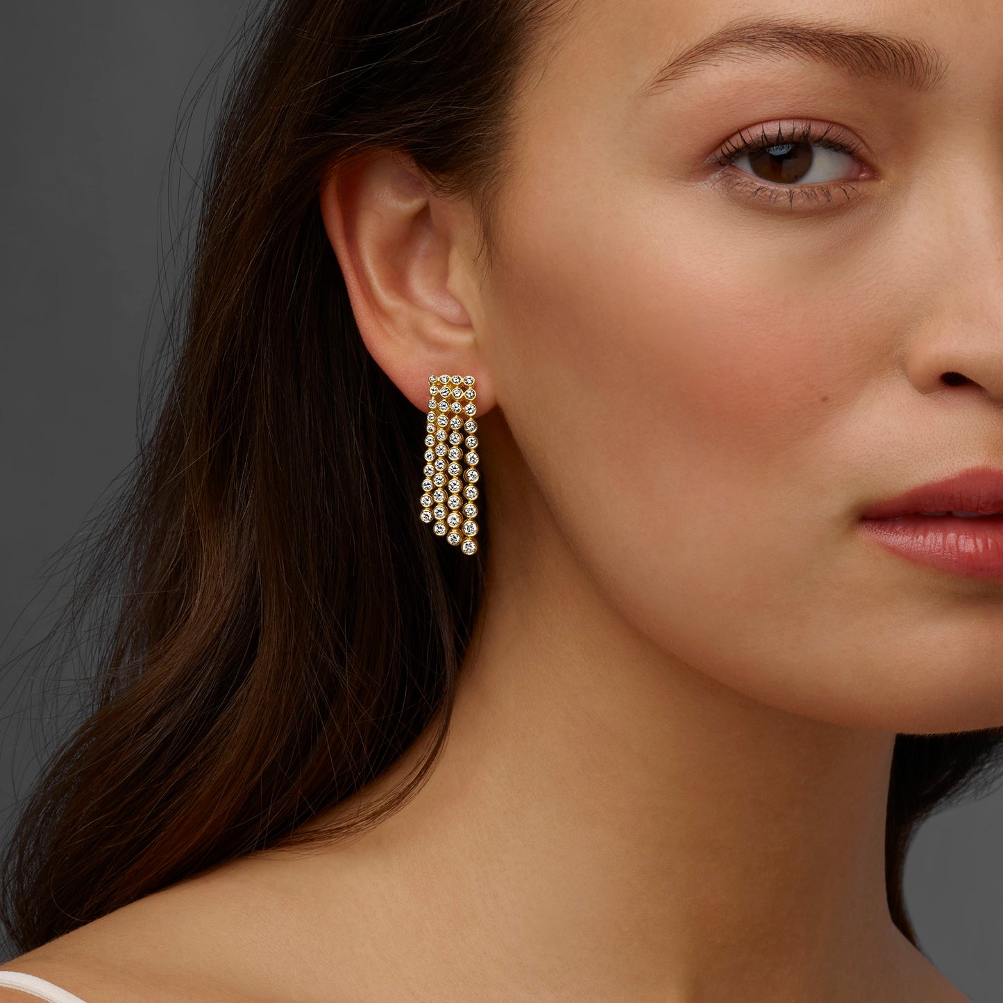 Macklowe Gallery Van Cleef & Arpels Paris Cascade Diamond Earrings 